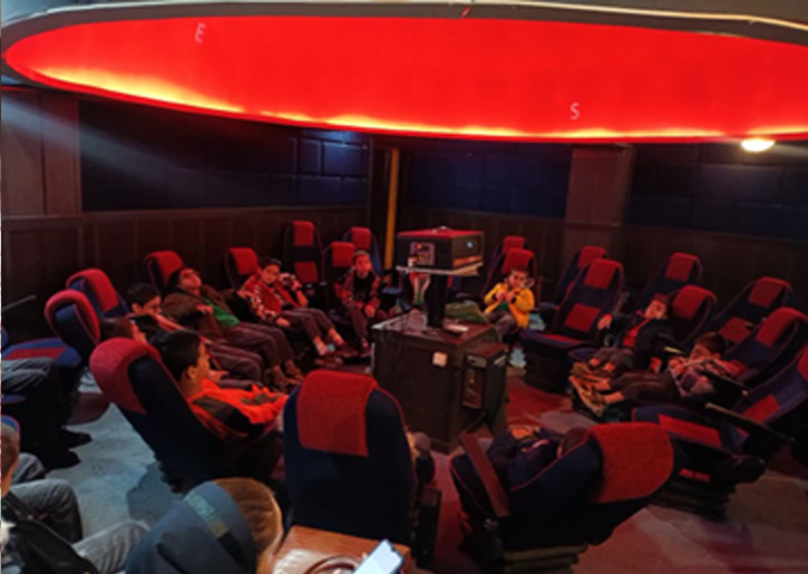 یک روز فضایی برای ستاره‌های کوچک خانه مهر